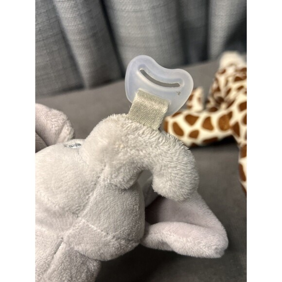 Philips AVENT Snuggle Pacifier Holder Elephant Giraffe Lovey Plush Stuffed Lot - Picture 4 of 14
